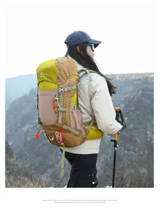 Großer Outdoor-Wanderrucksack mit mehreren Fächern, langlebiger Trekking-Rucksack für Camping.