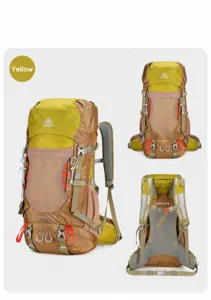 Detailansicht des Outdoor-Wanderrucksacks mit multifunktionalen Gurten und Rücken.