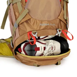 Robuster Outdoor-Wanderrucksack mit separatem Schuhfach und großem Volumen für Reisen.