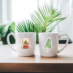 Autocollants decoratifs de Noel deales etanches de fete pour tasses et coques de telephone 50pcs