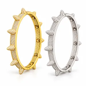 Hip-Hop Voll-Diamant Nieten Armreif Set, Kupfer Inkrustiert Zirkon Punk Herren Armband.