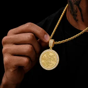 Hiphop goudkleurige Mexicaanse 50 Pesos munt hanger ketting met schitterende zirkonia.