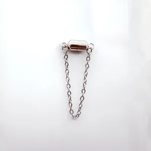Stainless steel magnetic clasp detail view, secure anti-loss chain for jewelry making.