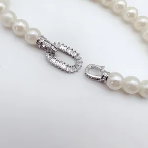 DIY parel ketting sluiting met zirkonia, metalen verbindingsgesp voor sieraden detail.