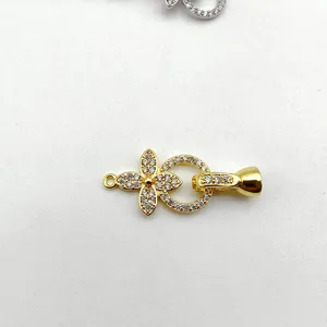 Fermoir de bijoux fleur strass dore DIY, connecteur en cuivre pour collier et bracelet main.