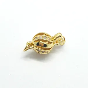 Fermoir boule ajouré en plaqué or avec zircones pour collier bracelet perle DIY détail