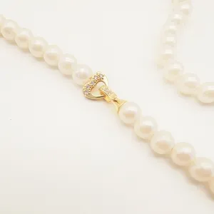 Exquisite 18K gold plated heart pearl clasp with sparkling zircons for DIY jewelry making.