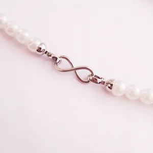 Detailansicht der DIY Perlen Schmuck Endkappe mit Achtform Verschluss für Ketten.