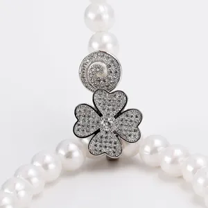 Micro-set four-leaf clover magnetic necklace clasp with pearl sweater chain accessory