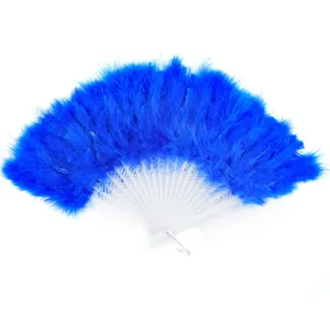 Eventail en plumes bleues accessoire de danse pour spectacle de scene et defile