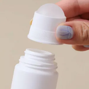 Άδειο πλαστικό μπουκάλι roll-on με μπίλια, φορητό δοχείο καλλυντικών υποσυσκευασίας.