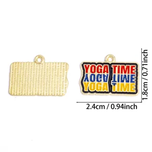 Goldfarbiger Emaille Anhänger Metall Anhänger mit Yoga Zeit Spruch für DIY Schmuck 2.4x1.8cm