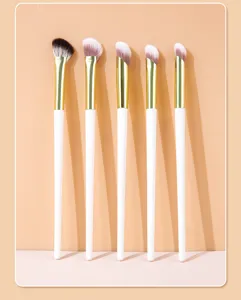 Schuine make-up kwasten set voor neuscontour highlighter en concealer zachte haren