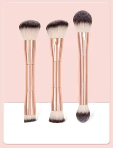 Dubbelzijdige make-up penselen set met roségouden handvatten en zachte haren voor poeder.
