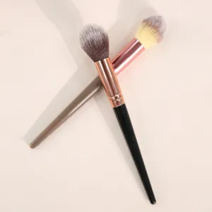 Single Flame Highlighter Brush Soft Synthetic Fiber Bristles Loose Powder Blush Brush With Long Handle Face Contour Beauty Tools