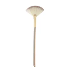 Professionele Waiervormige Make-up Kwast Synthetische Vezel Haar Houten Lang Handvat Highlight Poeder Cosmetische Tool Voor Dagelijks Gebruik