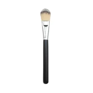 Professioneller Make-up Foundation Pinsel mit weichen synthetischen Borsten schwarzer Griff.