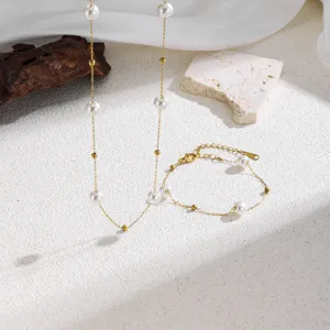 Elegante Collana con Ciondolo in Perla Artificiale Acciaio Inossidabile Placcato Oro Catena Geometrica Girocollo Bracciale Set da Donna Gioielli