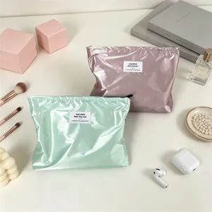 Borsa cosmetica impermeabile lucida, elegante borsetta per trucco perlata per viaggi e custodia.