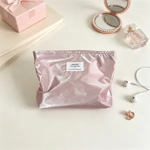 Borsa cosmetica impermeabile lucida da donna, elegante organizzatore di articoli da toeletta.