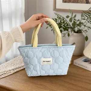 Korean style soft quilted hand-carry lunch bag detail view, casual commute handbag storage