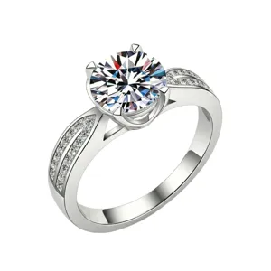 Eleganter S925 Sterling Silber Kronenring mit funkelndem runden Zirkonia und zarten Seitensteinen.