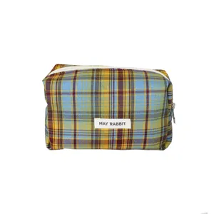 Trousse a crayons et pochette de maquillage a carreaux vintage avec fermeture eclair.
