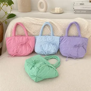 Borsa shopper trapuntata colorata da donna, borsa a mano pastello con fiocco, grande borsa chic.