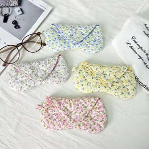 Korean Style Fresh Floral Quilted Cloth Glasses Case Portable Protective Eyeglasses Sleeve Bag With Button Closure For Women