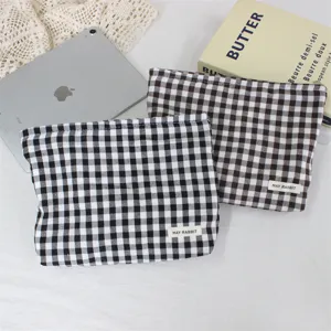Borsa cosmetica a quadretti bianchi e neri, pochette in tessuto portatile per viaggi.