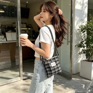 Retro woolen plaid crossbody bag, stylish minimalist mini shoulder bag for daily casual use.