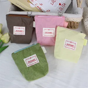Mini plaid nylon zipper coin purse, portable earphone and lipstick storage mini bag.