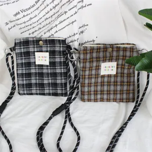 Retro wool plaid mini crossbody bag, casual phone storage shoulder bag for daily use.