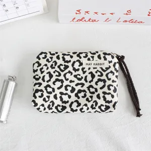 Ins style leopard print zipper coin purse portable earphone storage pouch with wrist strap