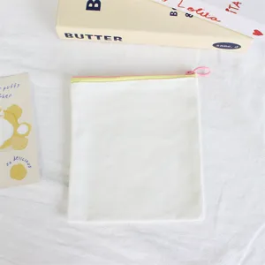 Simple white canvas pencil case, blank DIY zipper coin purse, portable stationery storage bag.