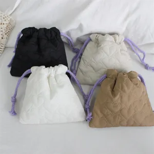 Sac cordon cœur matelassé doux rembourré portable bijoux pièce monnaie rangement pochette