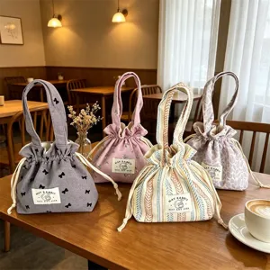 Sac à main mignon en tissu floral avec cordon de serrage pochette de rangement