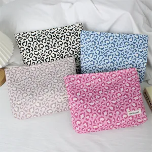 Set de trousses de maquillage imprimé léopard, pochette cosmétique portable, organisateur esthétique.