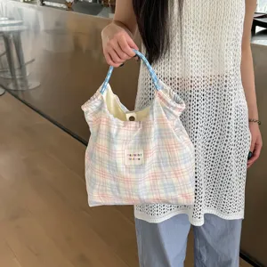 Sac à main en tissu à carreaux style coréen vue détaillée, sac bandoulière décontracté.
