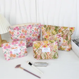 Vintage Embossed Jacquard Floral Cosmetic Bag Polyester Canvas Portable Makeup Pouch Large Capacity Travel Storage Bag Women Handheld Beauty Organizer