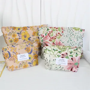 Vintage embossed jacquard cosmetic bag portable canvas makeup storage pouch set for daily use