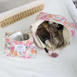 Canvas makeup bag retro floral toiletry pouch large capacity portable cosmetic organizer detail