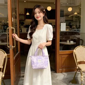 Vintage floral embossed lunch bag, large capacity tote handbag for office and daily casual use.