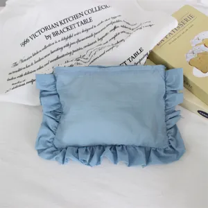Wasserdichte Nylon Kosmetiktasche im Karomuster mit Rüschen, tragbare Reisetasche.