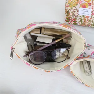 Retro embossed floral canvas makeup bag large capacity portable cosmetic pouch for women travel