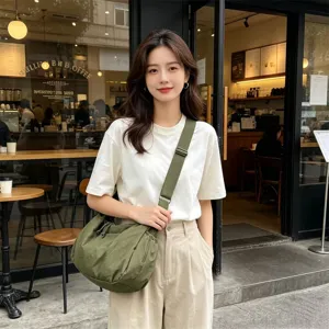 Borsa a tracolla casual leggera in nylon da donna, grande capacità con cinturino regolabile.