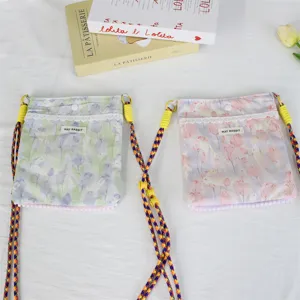 Blumen Canvas Umhaengetasche mit Spitzenbesatz, verstellbarer geflochtener Schultergurt, Mini Tasche.