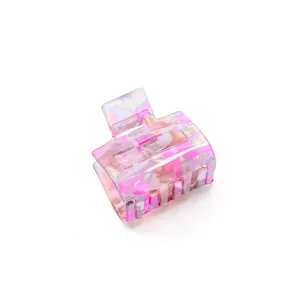 Wunderschöne pinke Marmor Haarklammer für Damen, stilvolles Acryl Haaraccessoire für den Sommer.