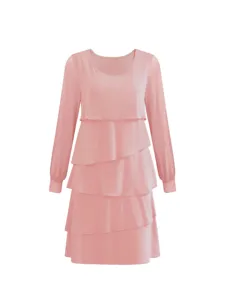 Vestito rosa a maniche lunghe con volant dettaglio, design a strati per donna moda autunno.