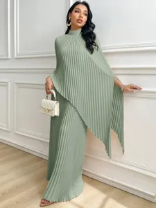 Elegant green pleated irregular two-piece suit set for women, perfect for autumn casual wear.